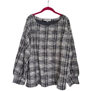 LOFT black and white plaid knit long sleeve sweater